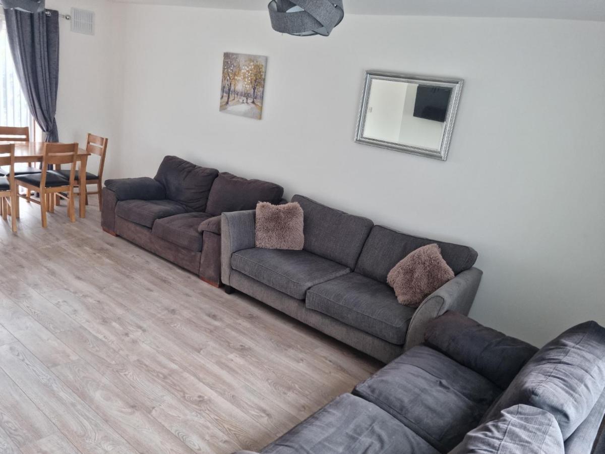 3 Bedroom House-Ellesmere Port Εξωτερικό φωτογραφία